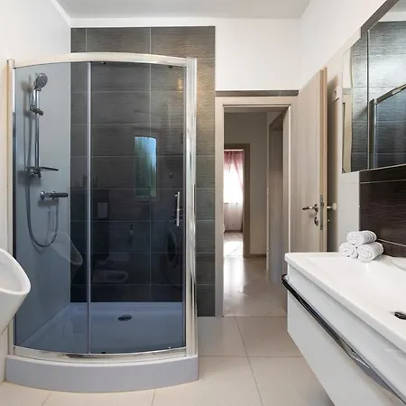 Casa vacanze Family Garden Retreat Kaštel Novi
