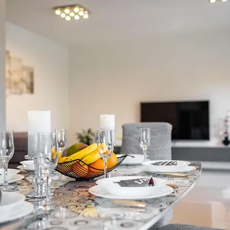 Family Garden Retreat Casa vacanze Kaštel Novi