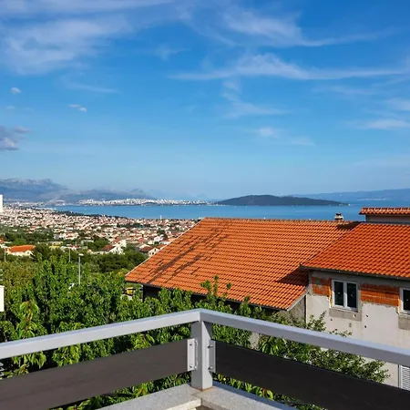 Family Garden Retreat Casa vacanze Kaštel Novi