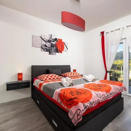 Family Garden Retreat Casa vacanze Kaštel Novi